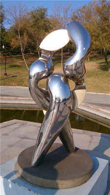 El animal del metal plateado de Matte Mirror Outdoor Abstract Sculpture adorna la decoración interior