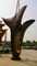Escultura forjada bronceada grande Logo Metal Garden Statues al aire libre del metal